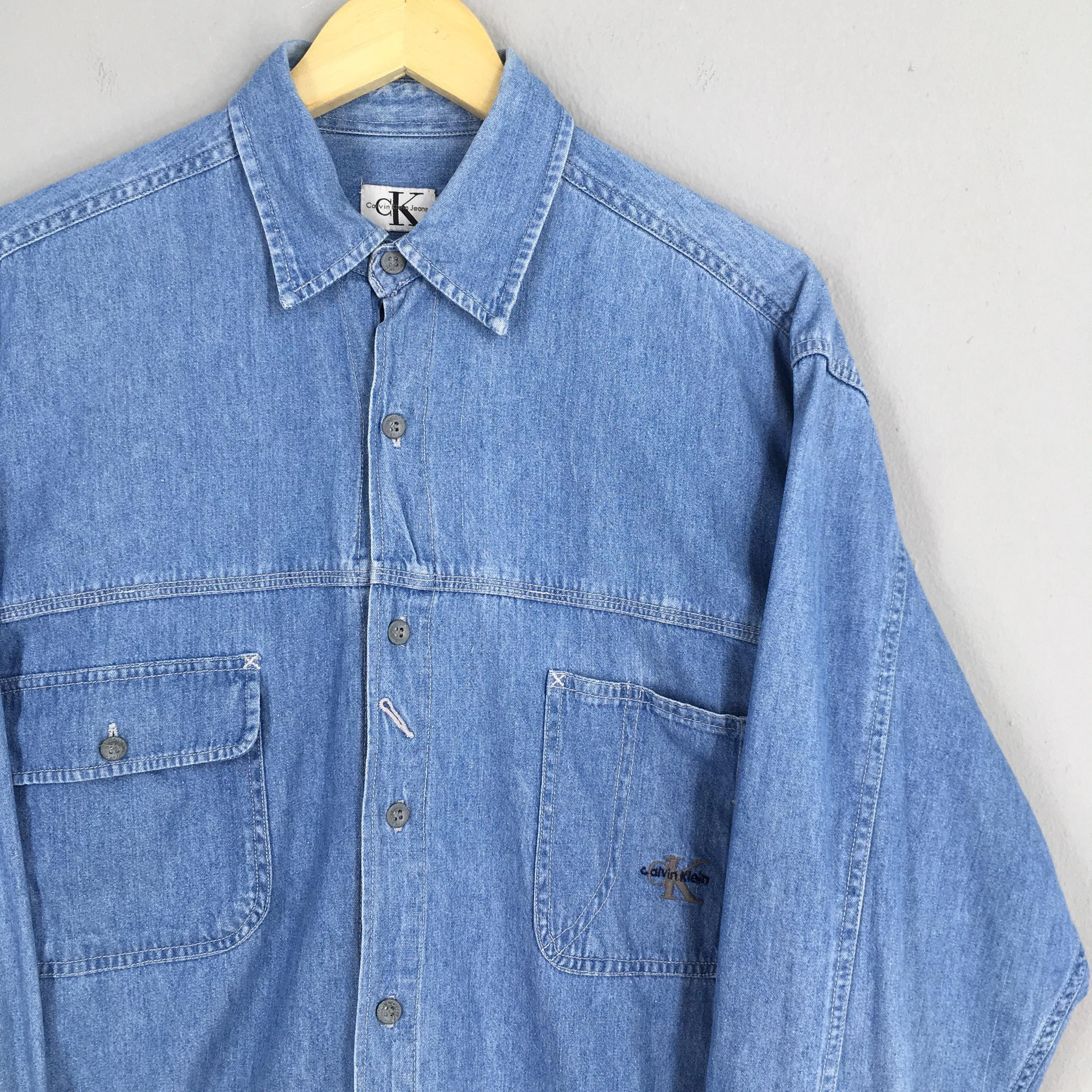Calvin Klein USA Shirt Large