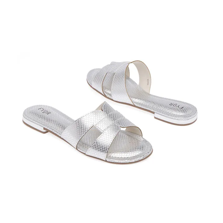 Chic Minimalist Flats BDV 099