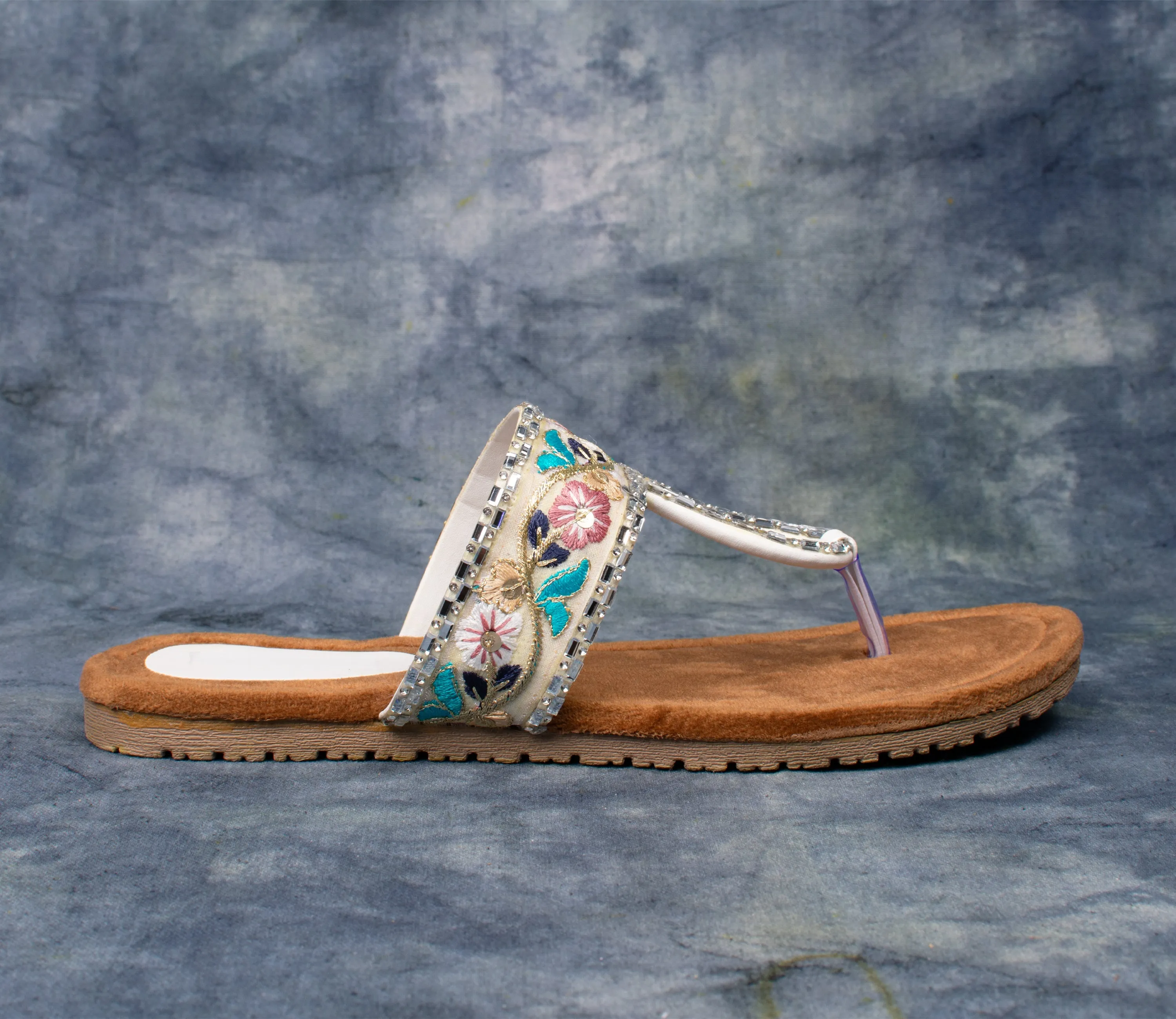 Embroidered Velvet Flat Sandals for Women – Traditional Handcrafted Footwear