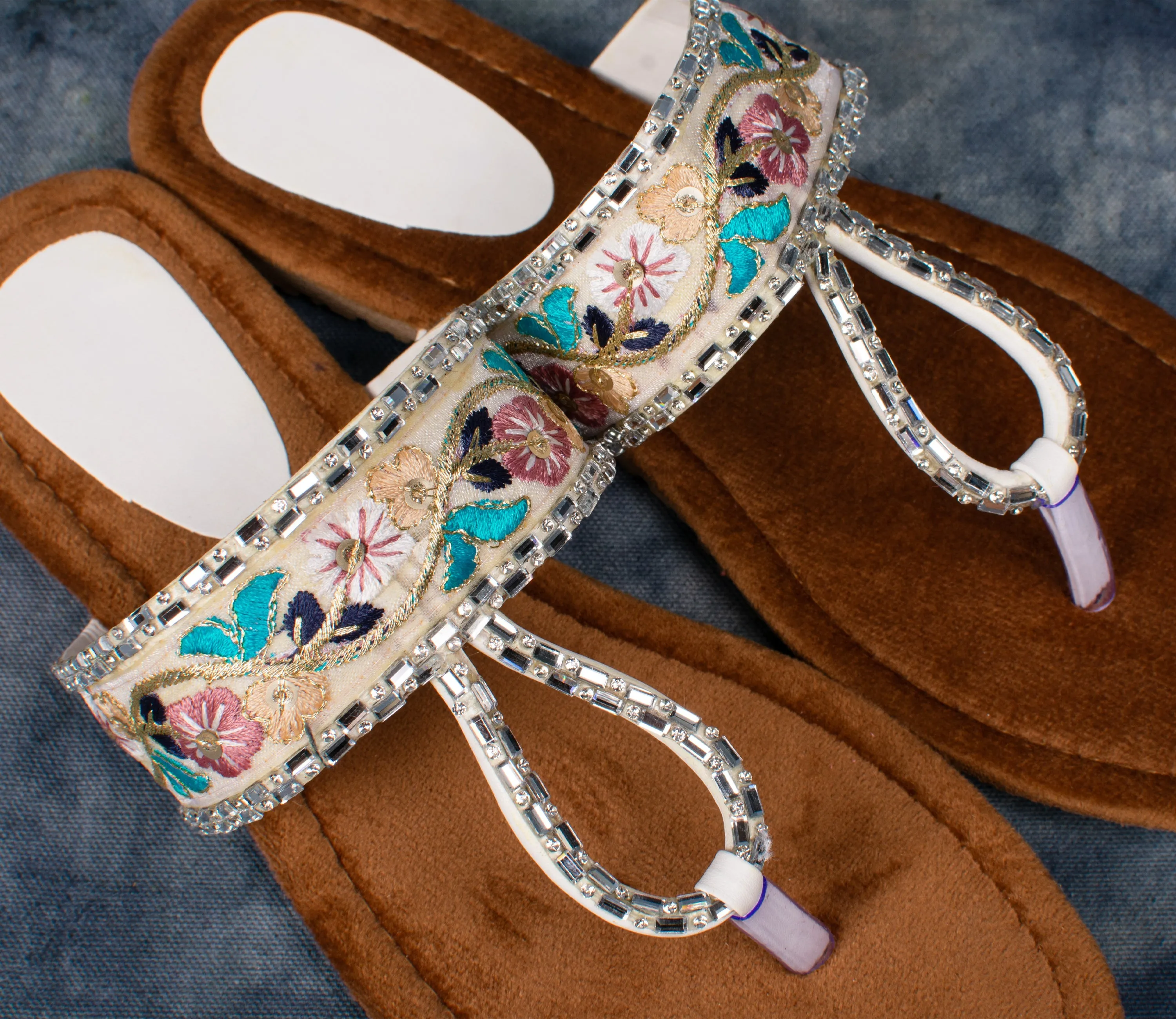 Embroidered Velvet Flat Sandals for Women – Traditional Handcrafted Footwear