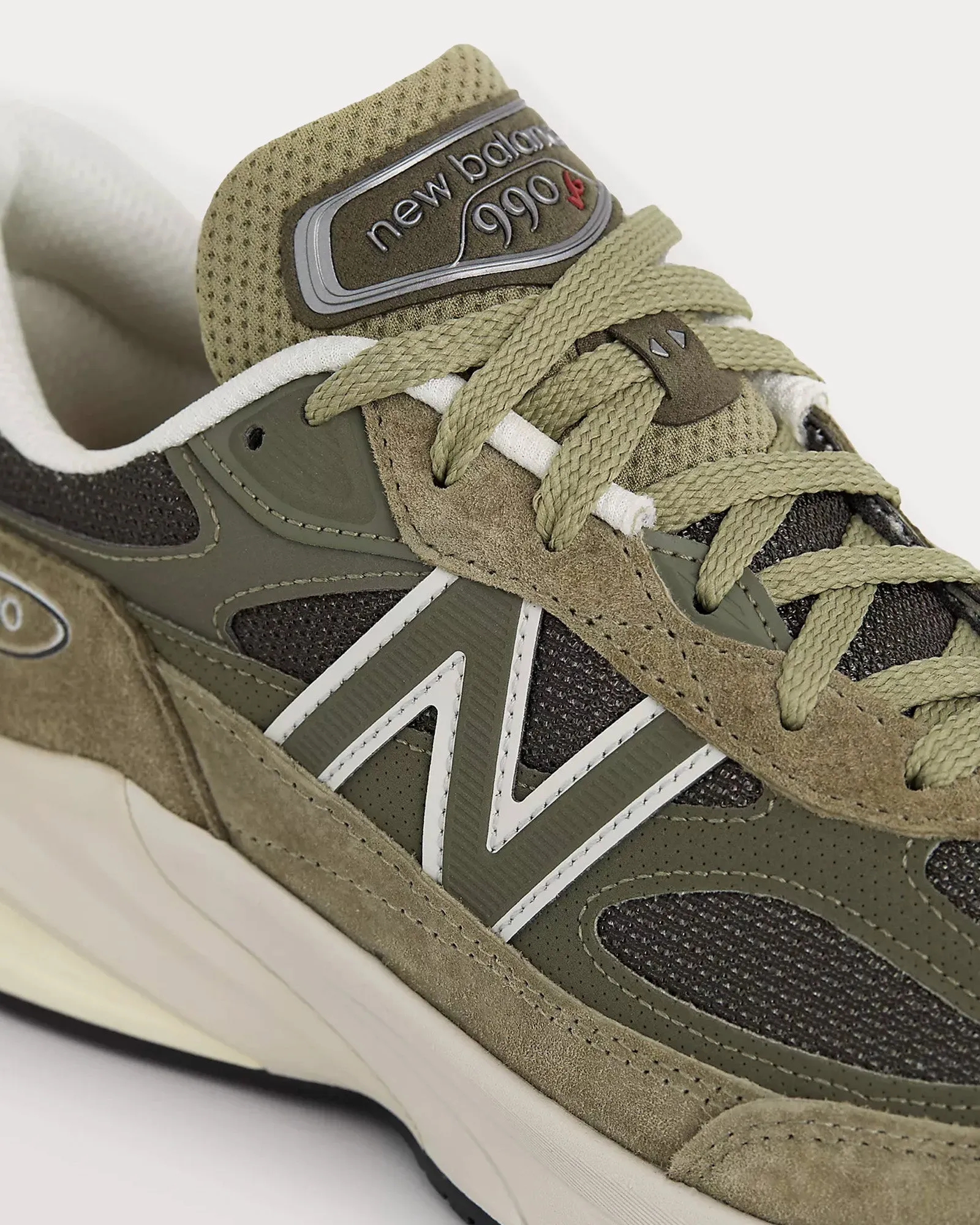 Made in USA 990v6 True Camo / Dark Camo Low Top Sneakers