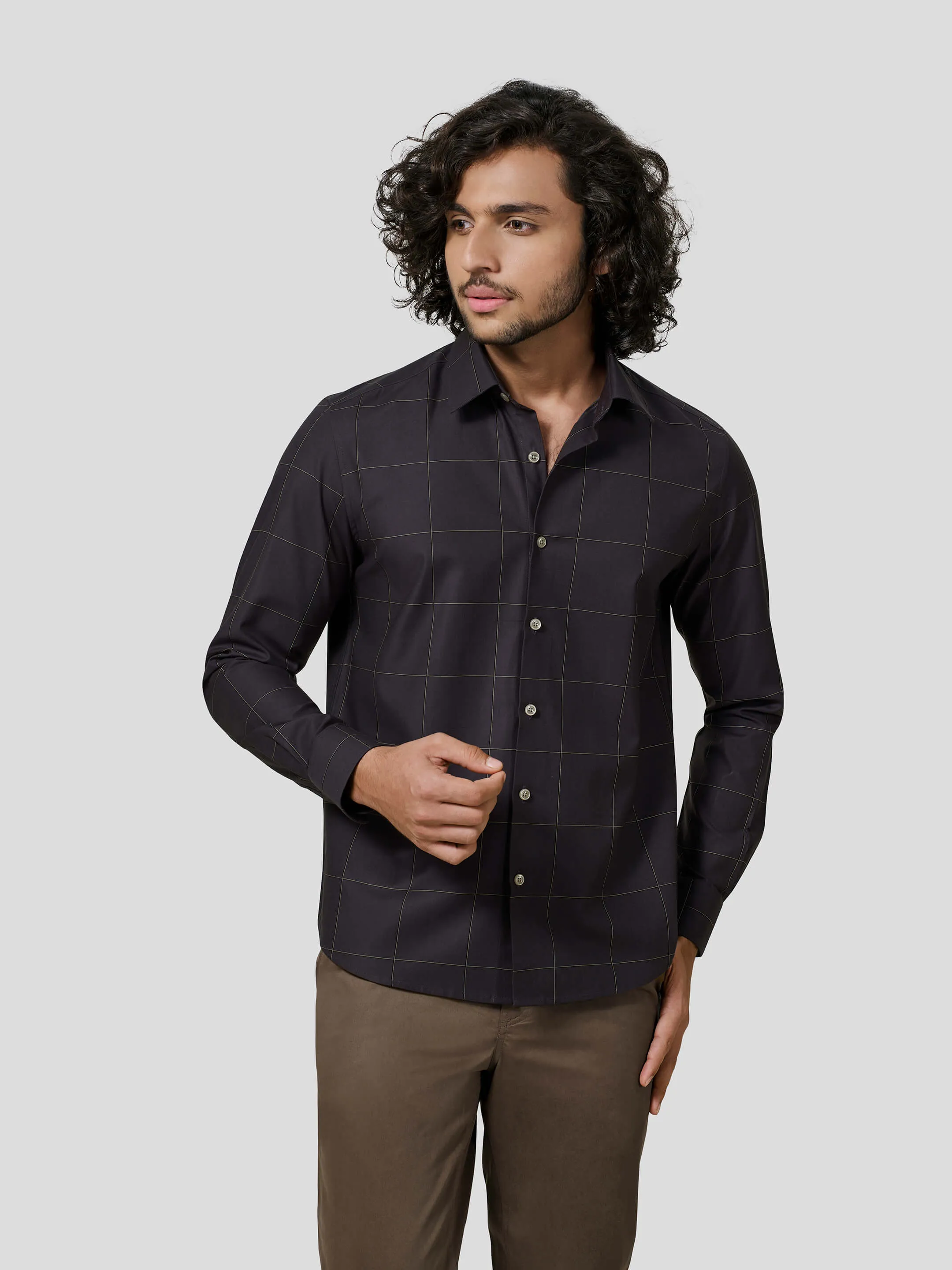 Perfecto Full Sleeve Checkered Untuck Shirt
