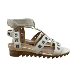 Sandals Flats By Luxury Rebel In Cream, Size:9