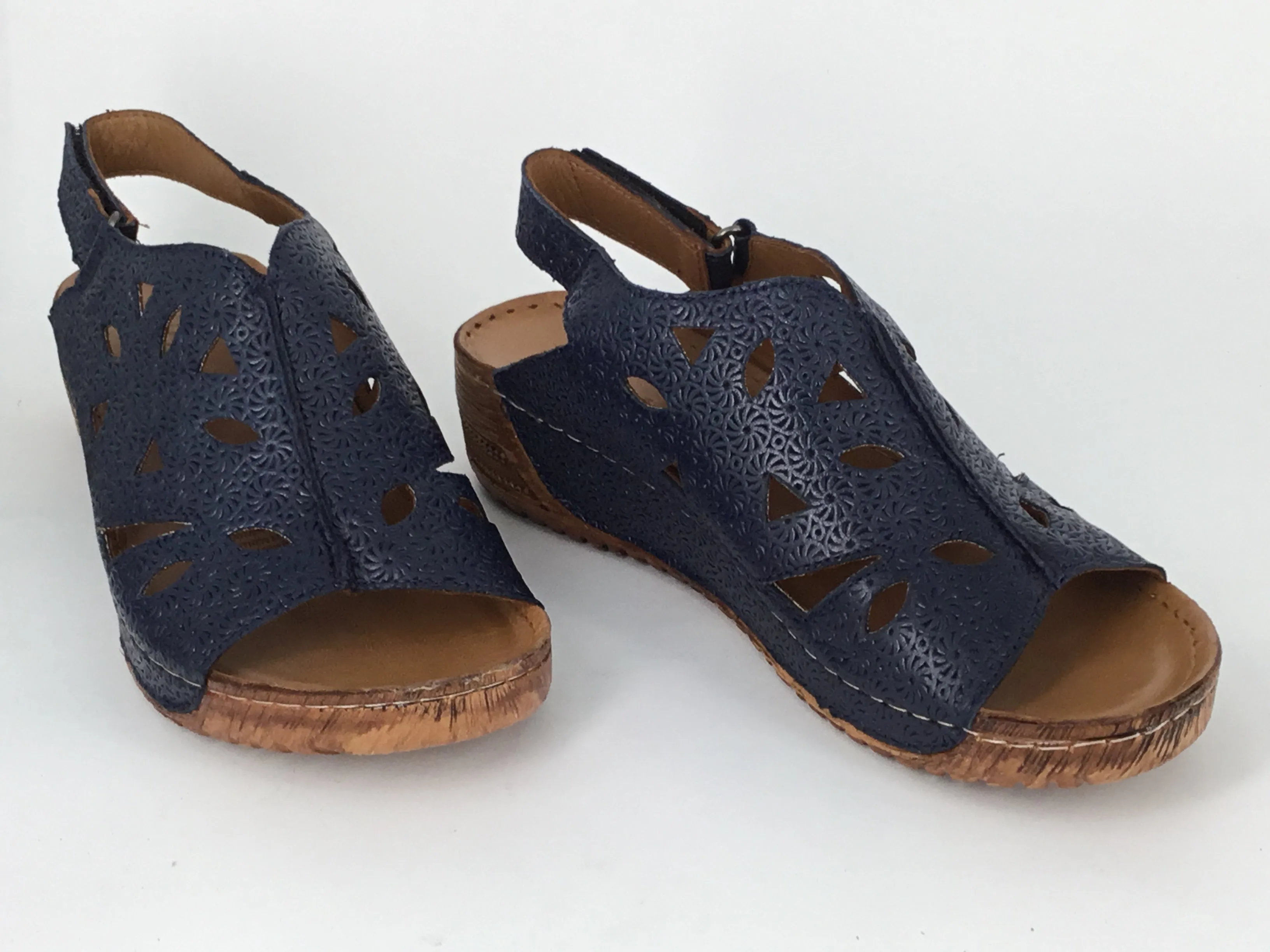 Tesselli Phebe available in 3 colours