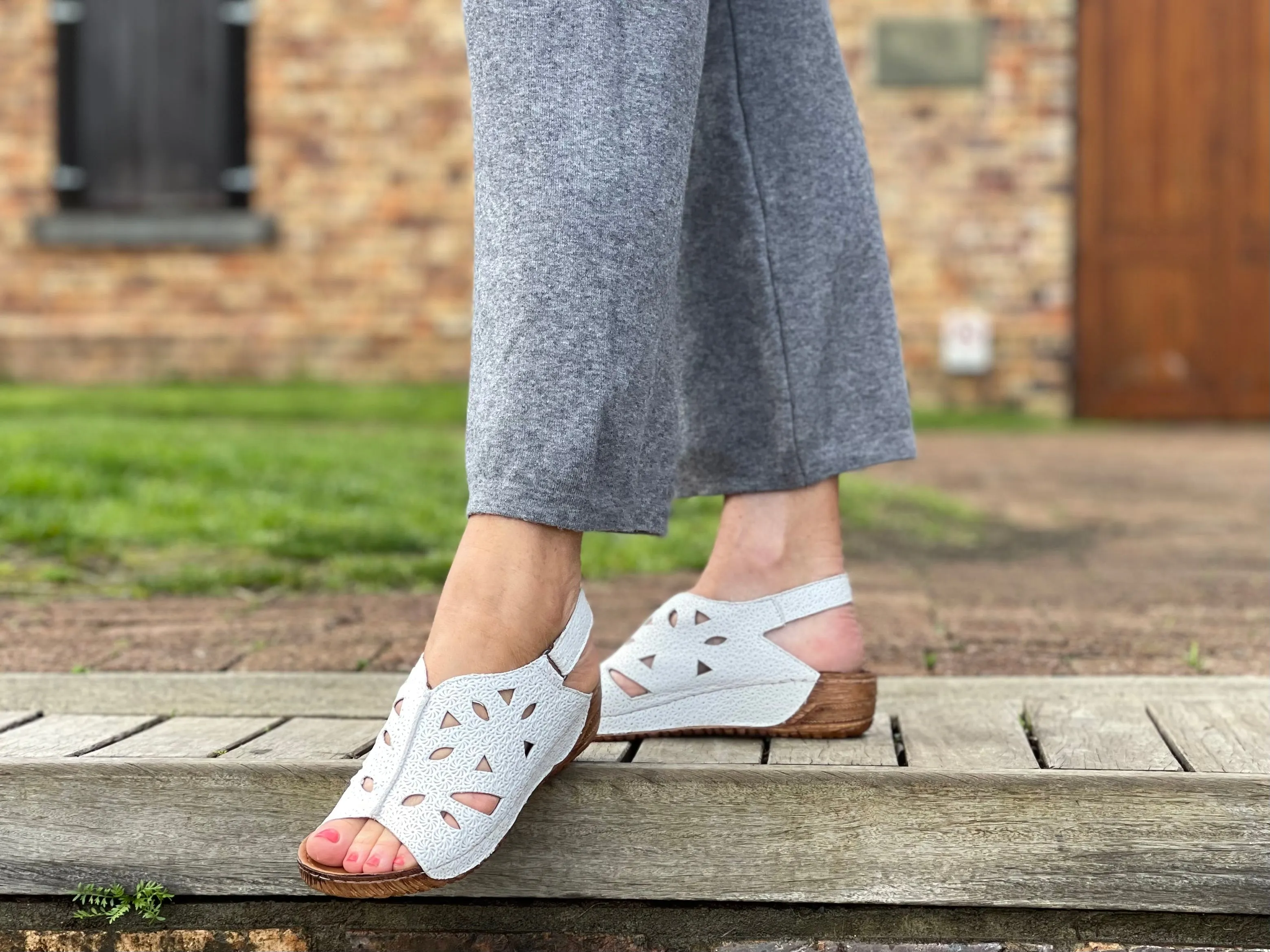 Tesselli Phebe available in 3 colours