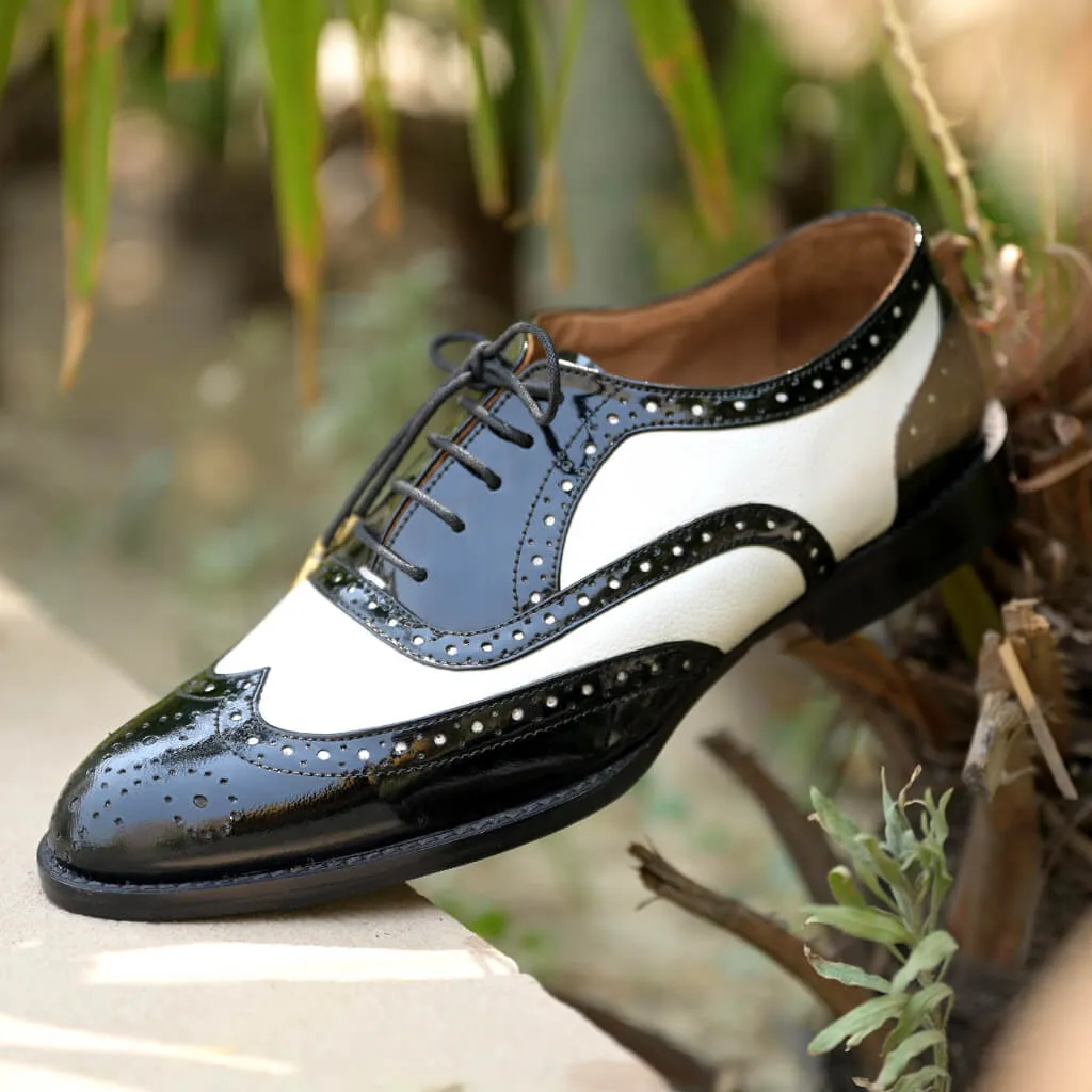 THE LONDON BROGUES IN BLACK & WHITE